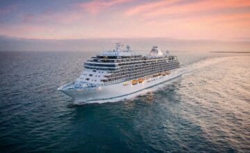 Regent Seven Seas Cruise Tampilkan Teater Broadway di Tengah Laut