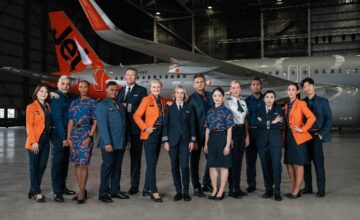 Awak Kabin Jetstar Resmi Kenakan Seragam Baru Rancangan Desainer Genevieve Smart