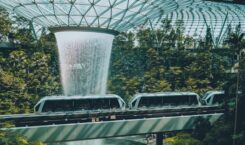 Bandara Changi Kini Jadi Destinasi Wisata Wajib Kunjung di Singapura