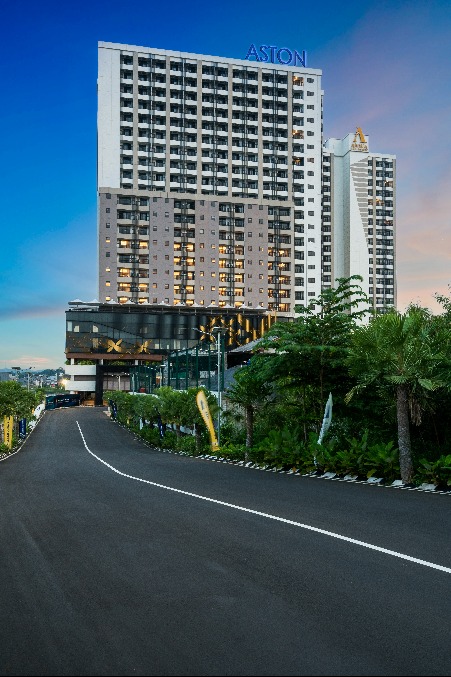 aston bintaro