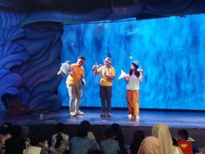 Belajar Cintai Hiu di "Shark Awareness Day" Jakarta Aquarium Safari