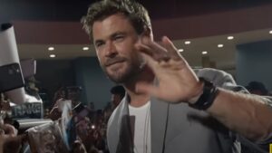 Ketika Chris Hemsworth Jatuh Cinta dengan Jamu