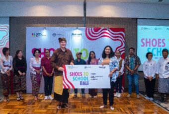 Marriott dan Suksesi Gerakan “Shoes to School”