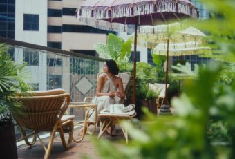 Dari Lanson Place Menuju Labirin Penuh Cerita di Causeway Bay