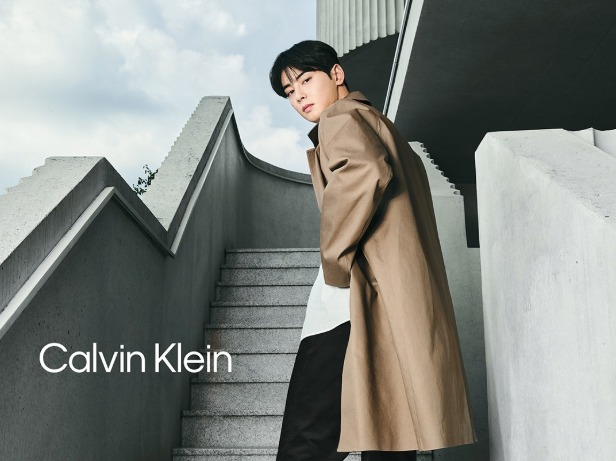 Sambut Musim Semi, Calvin Klein Gandeng Cha Eun-Woo untuk Inspirasi Kampanye Liburan