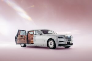 Apa Jadinya Bila Tradisi Hanami Hadir dalam Mobil? Ini Jawaban Rolls-Royce