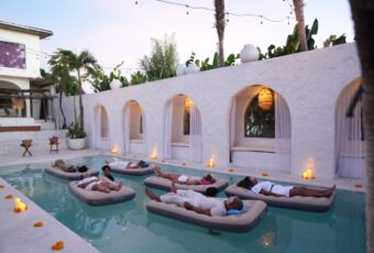 Mengapung dalam Keheningan di Hotel Sages Bali