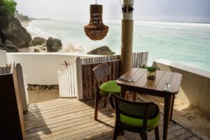 Kisah Cinta di The Beach Shack