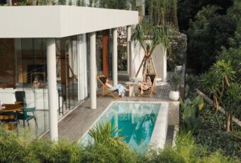 Barefoot Luxury di Uluwatu: Sebuah Pelarian untuk Jiwa yang Lelah