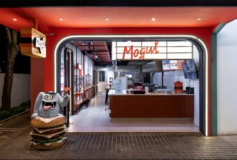 Rahasia Chris dan Joeana di Balik Burger Fenomenal MOGUL