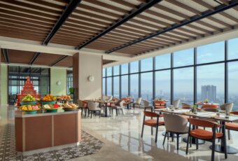 Menikmati Serambi Iftar: Buka Puasa di Ketinggian Kota Bekasi