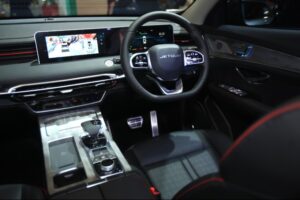 JETOUR X70 Plus Meluncur! SUV 7-Seater untuk Road Trip Premium