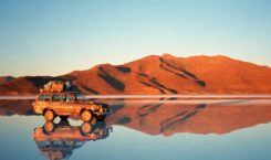 Ketika Dunia Kehilangan Garis Horizon di Salar de Uyuni