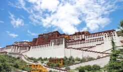 Belajar Arti Sunyi dan Ketundukan pada Alam di Tibet