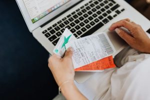 Liburan Bukan Cuma Soal Tiket Murah, Ini yang Perlu Dipertimbangkan Saat Booking